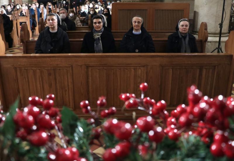 Polnoćka u Sarajevu - U sarajevskoj Katedrali Srca Isusova održana misa božićnog bdijenja